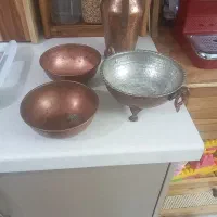 دو عدد کاسه مسی ویک عدد آجیل خوری ویک عدد پارچ مسی