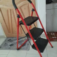 نردبان ۳پله کاملا سالم