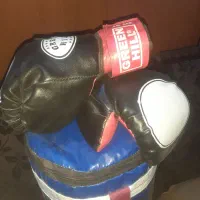 کیسه بوکس سالم درحدنو بادستکش وباند مچ|تجهیزات ورزشی|تهران, بوستان سرخه حصار|دیوار