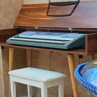 پایه.میز.کابین پیانو یا کیبورد.اورگ.مونتاژ پیانو