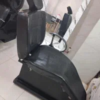 صندلی اصلاح ب همراه چهار عدد صندلی و صندلی اصلاح