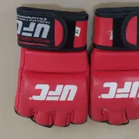 دستکش UFC چرم در حد نو