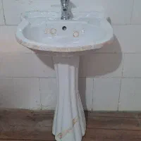 روشویی پایه دار ، شیر