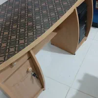 میز کامپیوتر سالم و تمیز