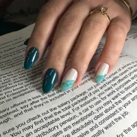 مدل جهت انجام خدمات ناخن