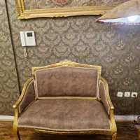دو عدد مبل دونفره چوبی طلایی|مبلمان خانگی و میز عسلی|کرج, حسن آباد|دیوار
