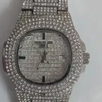 ساعت نگین دار