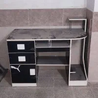 میز کامپیوتر MDF در حد نو