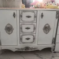 آیینه و کنسول