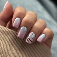 آموزش و کاشت ناخن