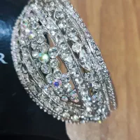 یک عدد دستبند پهن نو