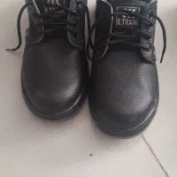 کفش کار و لباس کار