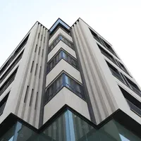 مغازه دو دهنه باسکول بر روی خ هنگ(بلوار استقلال)