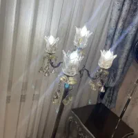 آباژور ایستاده