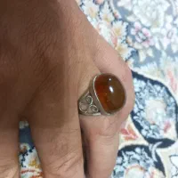 انگشتر کهربا قدیمی