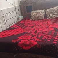 تخت دونفره چوبی . با تشک سالم|تخت و سرویس خواب|اصفهان, طاحونه|دیوار