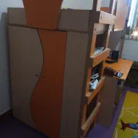 تخت خواب ب همراه دو کمد و میز تحریر