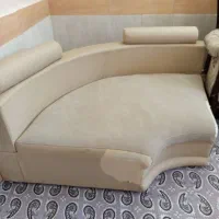 مبل راحتی 2نفره سالم تازه روکش شده