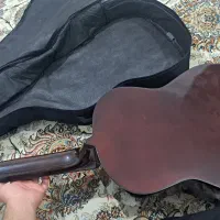 گیتار کلاسیک نو بدون کارکرد|گیتار، بیس، امپلیفایر|صحنه, |دیوار