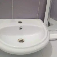 آیینه و روشویی