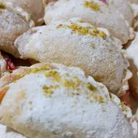 سفارش انواع شیرینی و کوکی و کیک خونگی