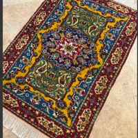 قالیچه دستباف گل ابریشم