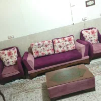 یک دست مبل ۵ نفره راحتی به همراه میز جلو تمیز|مبلمان خانگی و میز عسلی|اصفهان, وحید|دیوار