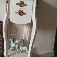 ست ساعت ایستاده ومیز تلفن سفید طلایی