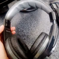 هدست همراه با میکروفن از برند (تسکو)