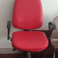 صندلی چرخ دار تمیز