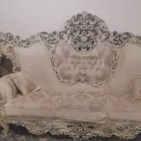 مبل ۱۱نفره به همراه یه میز نهارخوری با شش صندلی