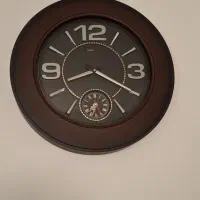 ساعت دیواری تمیز وسالم دوموتوره بیصدا