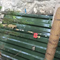درب آهنی با چارچوب