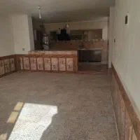 خونع ای جهت رهن و اجاره واقع در سرمیدان در ب حیاط