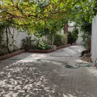 فروش-منزل-مسکونی-حیاط-دار