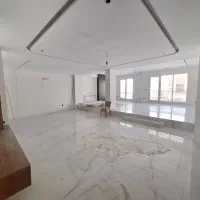 فرصت کم‌یاب/واحد ۲۰۰ متری با تراس بزرگ نور عالی