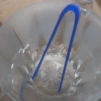 جا یخی و انبر