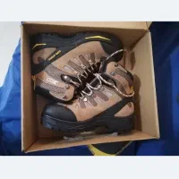 کفش کوهنوردی اسیا. ماشین کهنه شور. صندلی غذا کودک|کیف، کفش، کمربند|شیراز, اصلاح‌نژاد|دیوار