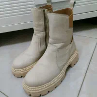 نیم بوت کرمی سایز ۳۹