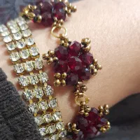 ساخت دستبند وگردنبندهای زیبا