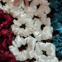 دوخت انواع عروسک بقچه ای وکش مو|اسباب‌بازی بچه|هندیجان, |دیوار