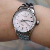 ساعت کاسیو صفحه صورتی خاص