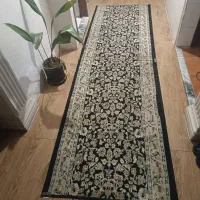 فرش کناره یا داخل راهرویی