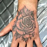 خدمات ناخن وتتوبدن