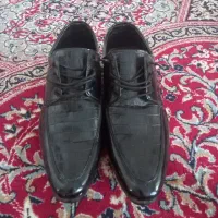 کفش ورنی براق طرح دار