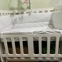 تخت کنار مادر|تخت و صندلی بچه|رشت, فلسطین|دیوار