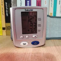 فشارسنج پزشکی بیورر Beurer فشارخون آلمانی BC08