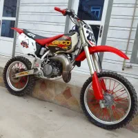 سی ار هندا کراس 85