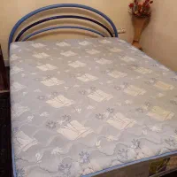 فروش تخت دو نفره ومیز آرایش ودراور