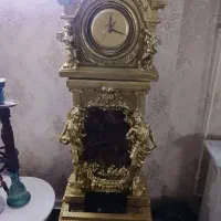 ساعت ایستاده دارای اب نما سه تیکه